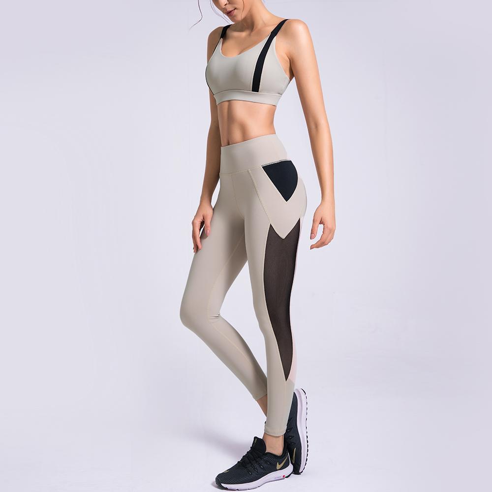 Empower Your Workout - Stylish Leggings & Top Set