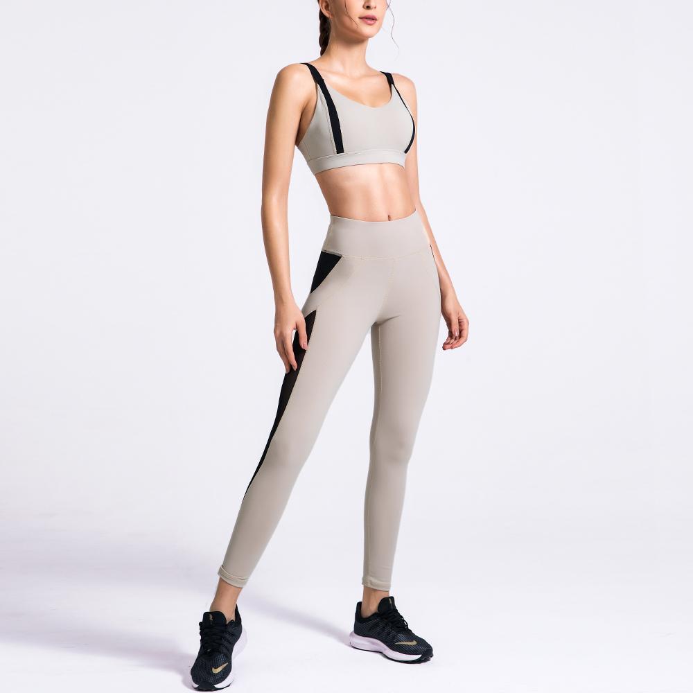 Empower Your Workout - Stylish Leggings & Top Set