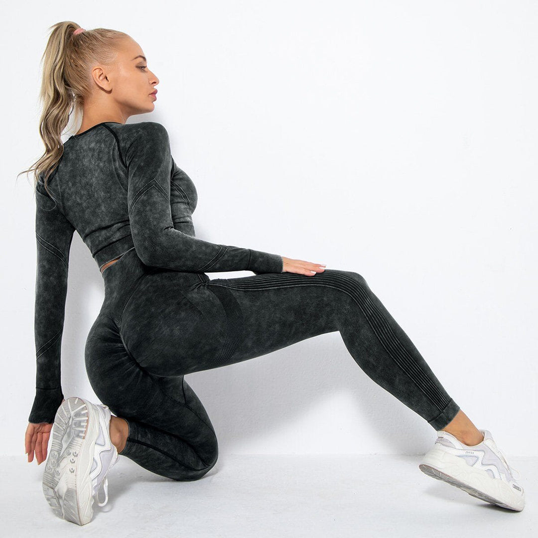 Airy Feather Yoga Ensemble - Stylish Leggings & Top Combo