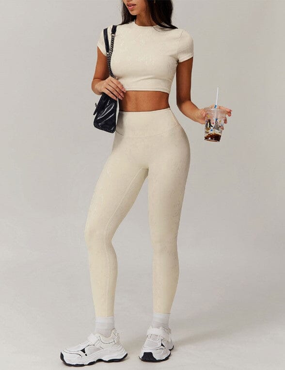 Elevate Your Workout: Stylish Leggings and Top Gym Set