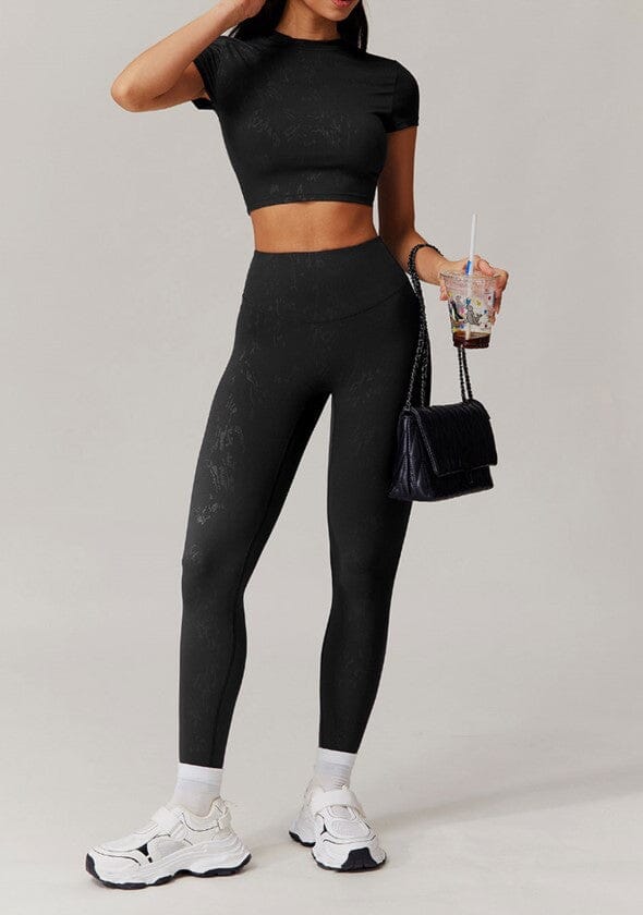 Elevate Your Workout: Stylish Leggings and Top Gym Set