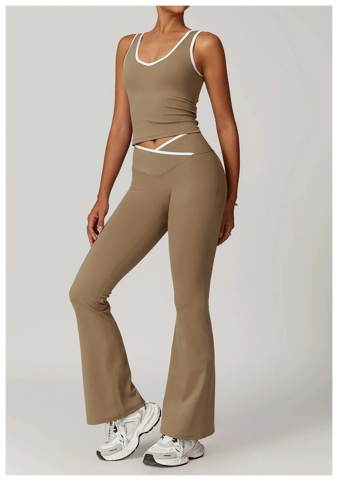 Elevate Your Workout: Myriad Step Up Gym Set - Stylish Leggings & Top Combo