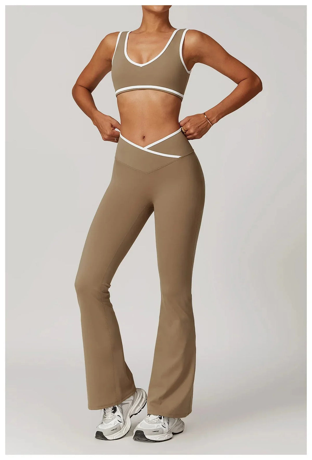 Elevate Your Workout: Myriad Gym Set with Stylish Leggings and Supportive Bra