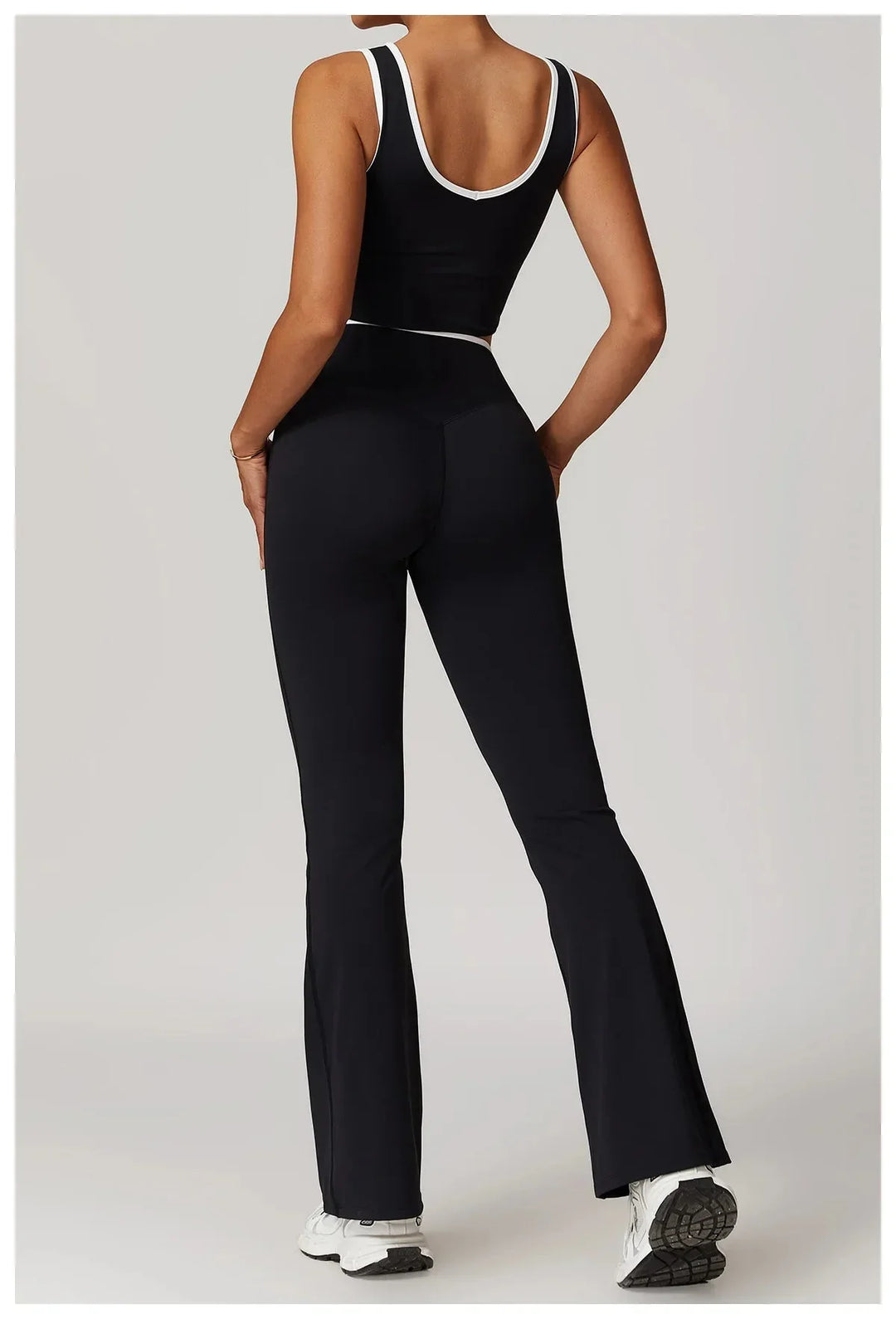 Elevate Your Workout: Myriad Step Up Gym Set - Stylish Leggings & Top Combo