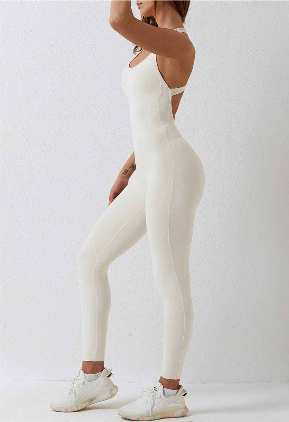 Chic Backless Jumpsuit for an Effortless Active Look