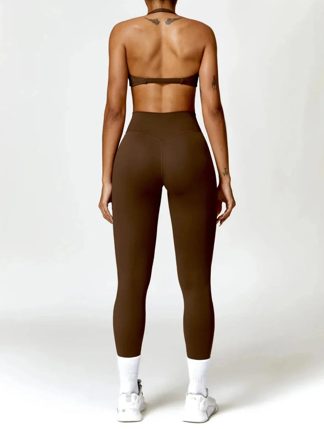 Chic Glam Flow Yoga Ensemble - Leggings & Stylish Top