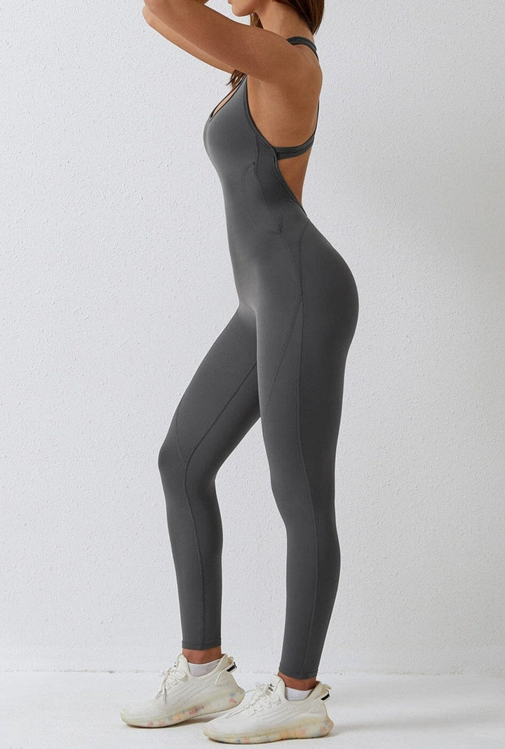 Chic Backless Jumpsuit for an Effortless Active Look