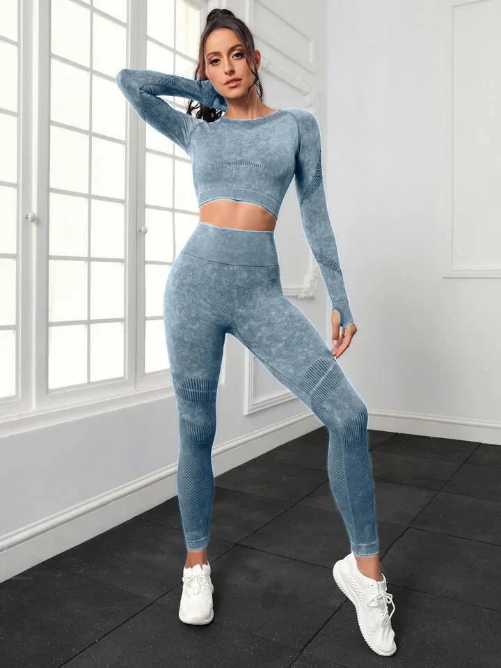 Ultimate Roaring Seamless Workout Set - Stylish Leggings and Top Combo