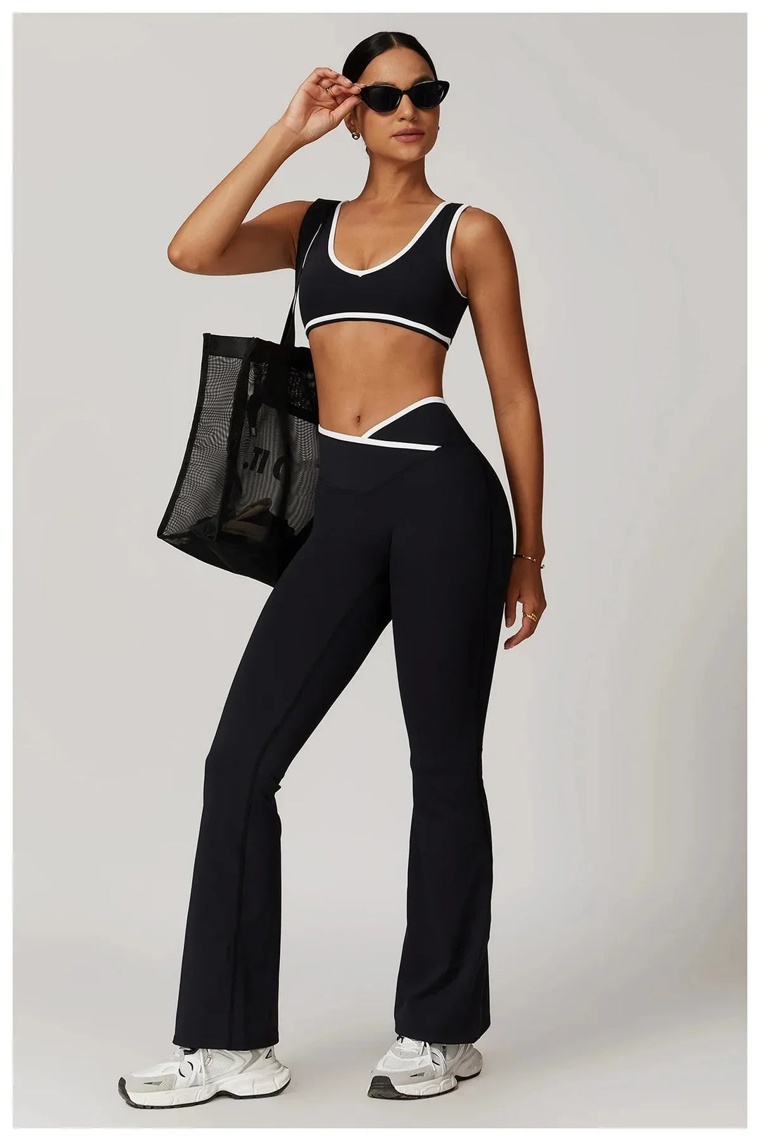 Elevate Your Workout: Myriad Gym Set with Stylish Leggings and Supportive Bra