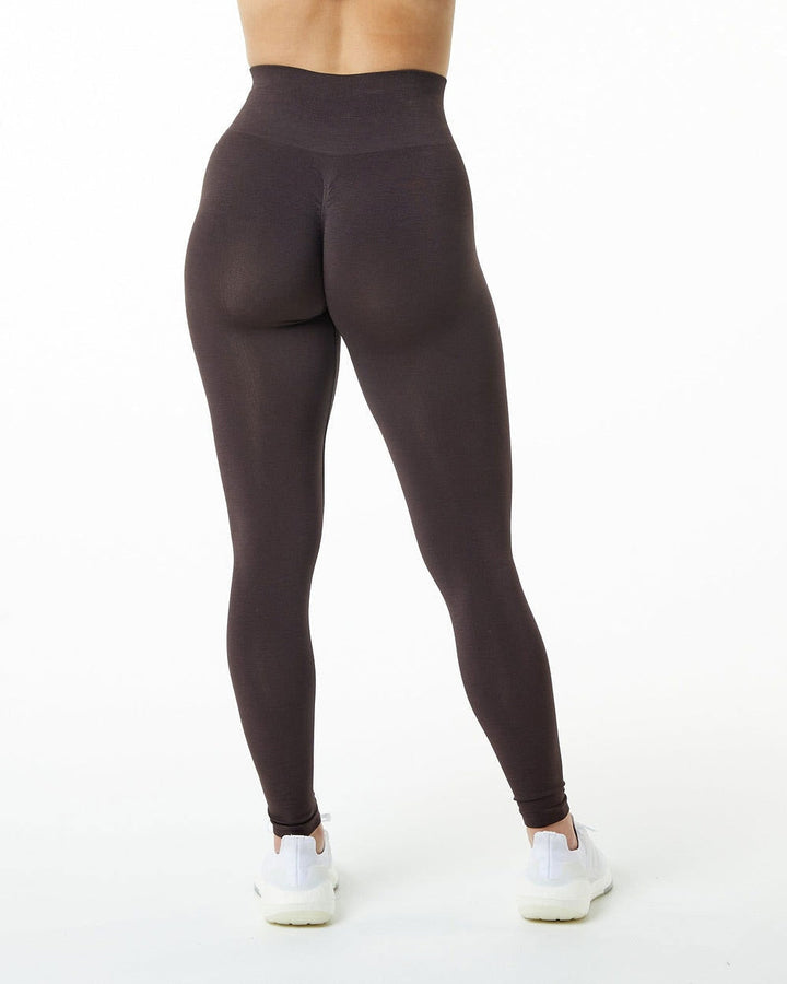 Dynamic Performance Yoga Pants for Athletes