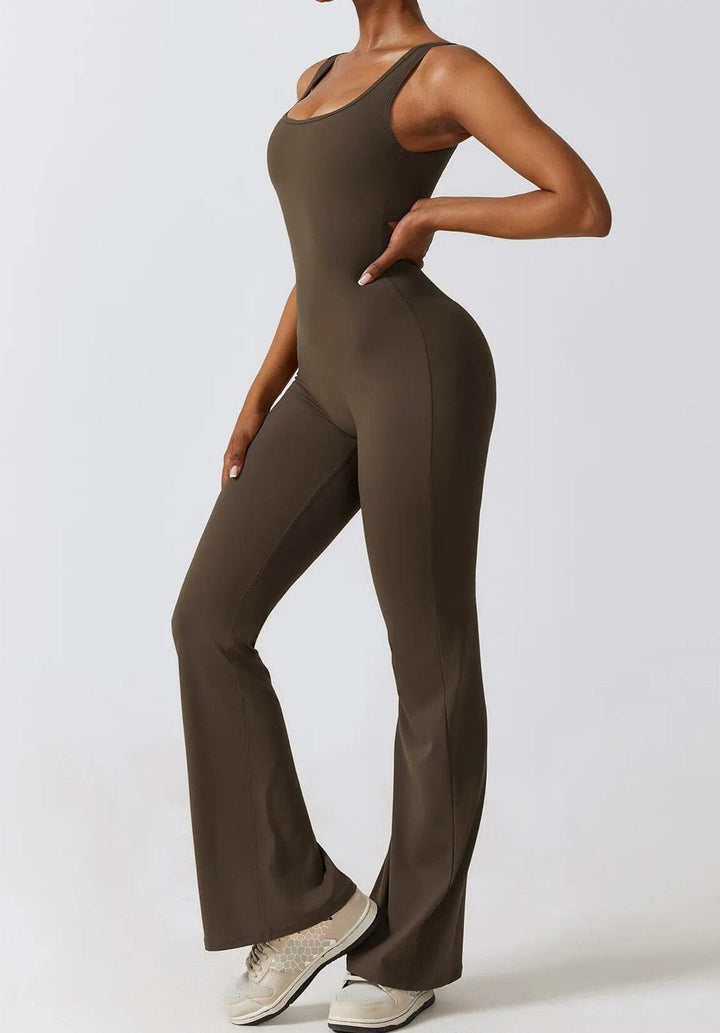 Elegant Hollow Back Jumpsuit with Stunning Imprint Design