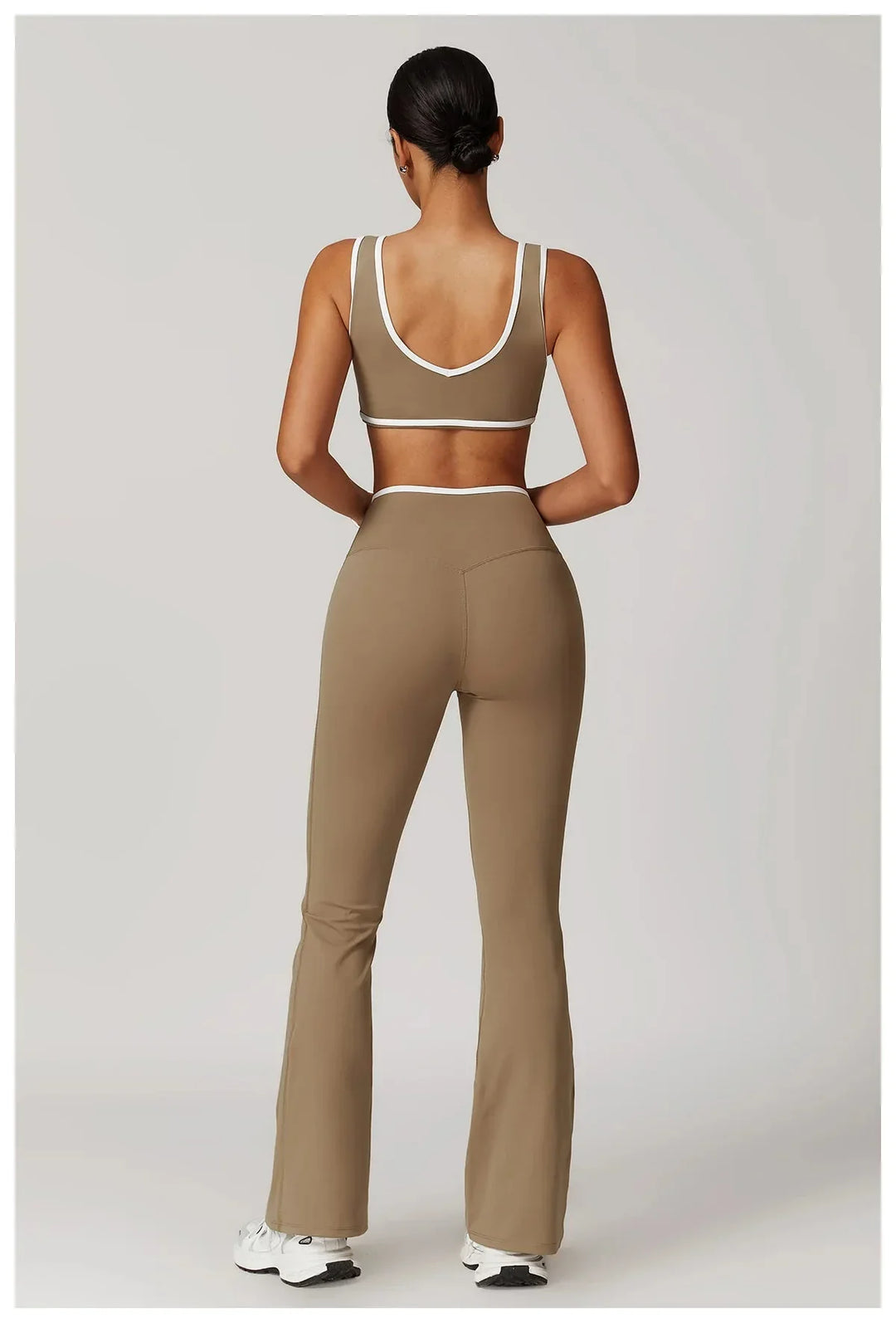 Elevate Your Workout: Myriad Gym Set with Stylish Leggings and Supportive Bra
