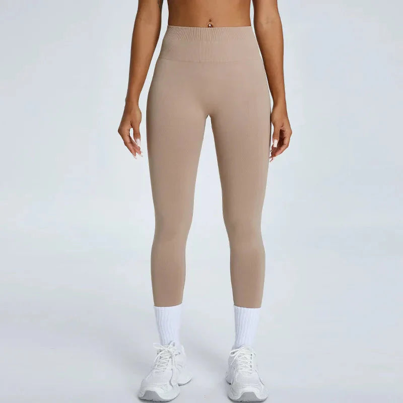 Sleek and Seamless Form-Fitting Leggings