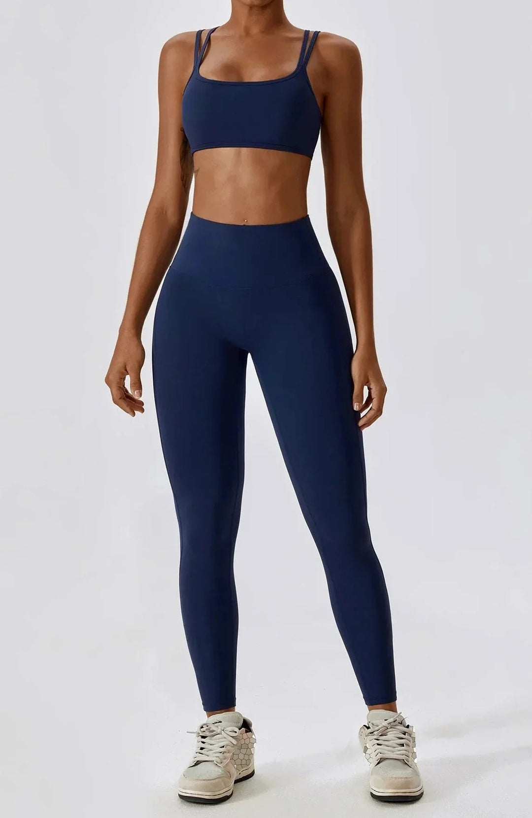 Seamless Athletic Gym Set with Flowing Brim - Stylish Leggings & Top Duo