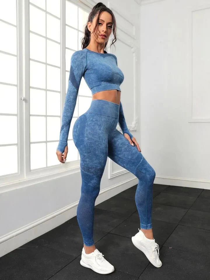 Ultimate Roaring Seamless Workout Set - Stylish Leggings and Top Combo