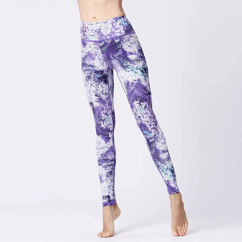 Exciting Graphical Design Seamless Leggings