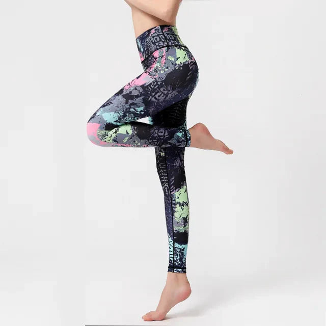 Exciting Graphical Design Seamless Leggings