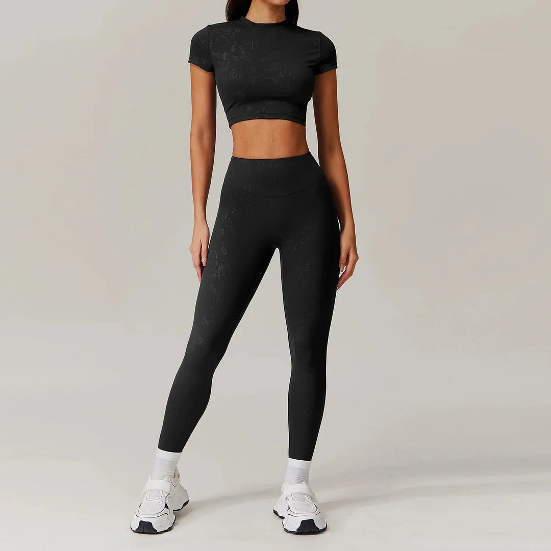 Elevate Your Workout: Stylish Leggings and Top Gym Set