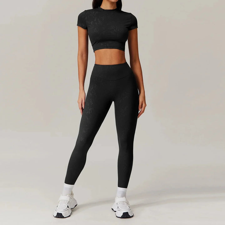 Elevate Your Workout: Stylish Leggings and Top Gym Set