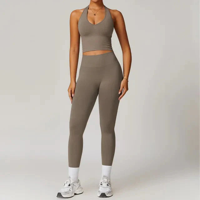 Elevate Your Workout: Momentum Seamless V-Line Leggings and Top Set